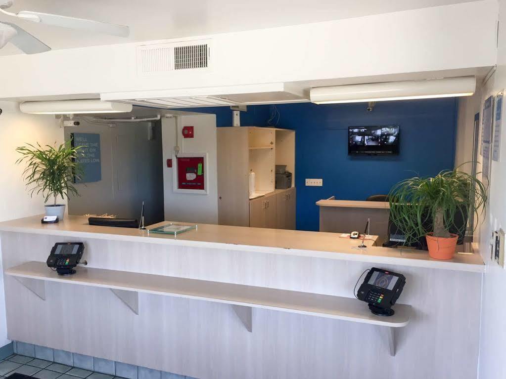 Super 8 By Wyndham Florence Exterior foto