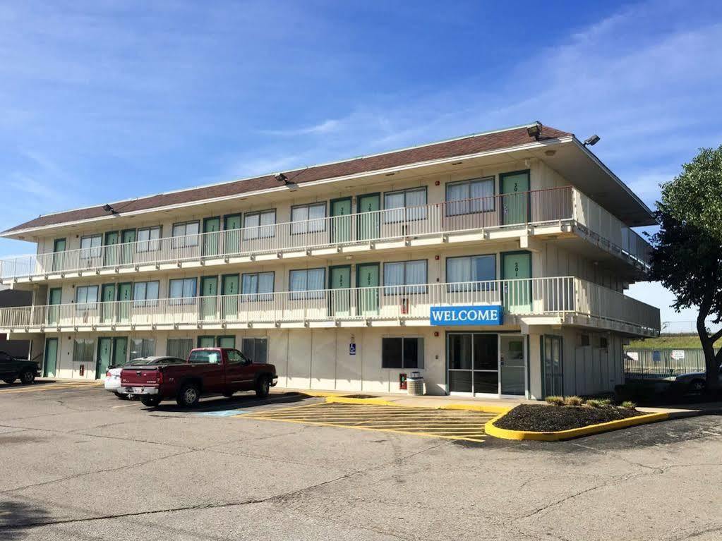 Super 8 By Wyndham Florence Exterior foto