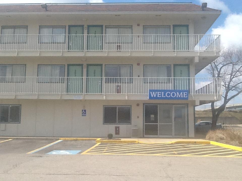 Super 8 By Wyndham Florence Exterior foto